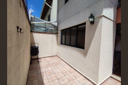 Casa à venda com 120m², 3 quartos e 2 vagas Casa à venda com 120m², 3 quartos e 2 vagasQuintal