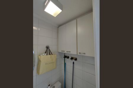 Casa à venda com 120m², 3 quartos e 2 vagas Casa à venda com 120m², 3 quartos e 2 vagasBanheiro de serviço