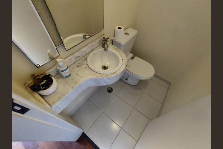 Casa à venda com 120m², 3 quartos e 2 vagas Casa à venda com 120m², 3 quartos e 2 vagasLavabo