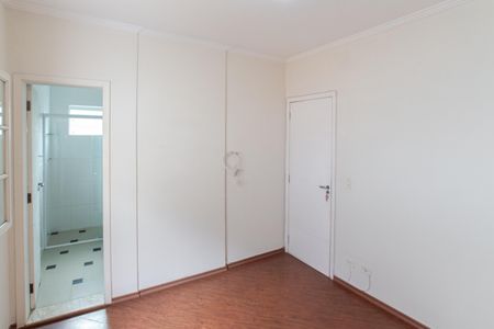 Casa para alugar com 300m², 4 quartos e 5 vagas Casa para alugar com 300m², 4 quartos e 5 vagasSuíte