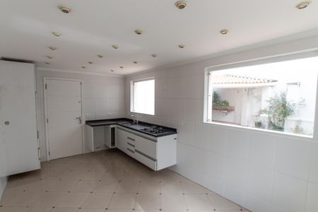 Casa para alugar com 300m², 4 quartos e 5 vagas Casa para alugar com 300m², 4 quartos e 5 vagasCozinha