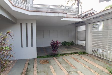 Casa para alugar com 300m², 4 quartos e 5 vagas Casa para alugar com 300m², 4 quartos e 5 vagasGaragem