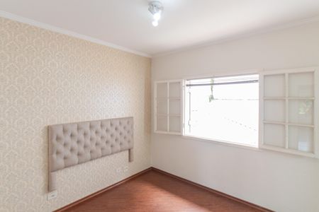 Casa para alugar com 300m², 4 quartos e 5 vagas Casa para alugar com 300m², 4 quartos e 5 vagasSuíte