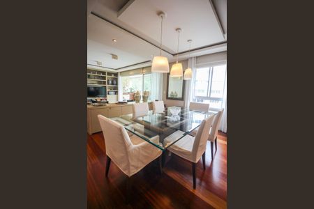 Sala de apartamento à venda com 3 quartos, 129m² em Real Parque, São Paulo