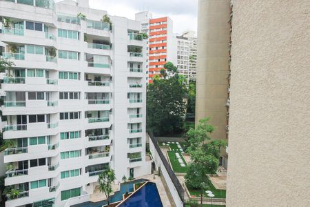 Apartamento à venda com 129m², 3 quartos e 3 vagasVista da Suíte 3