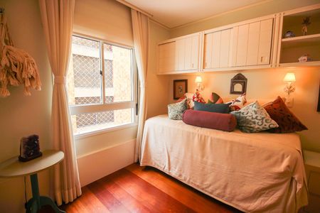 Apartamento à venda com 129m², 3 quartos e 3 vagasSuíte 1