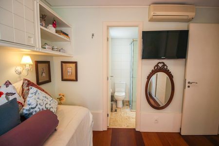 Apartamento à venda com 129m², 3 quartos e 3 vagasSuíte 1