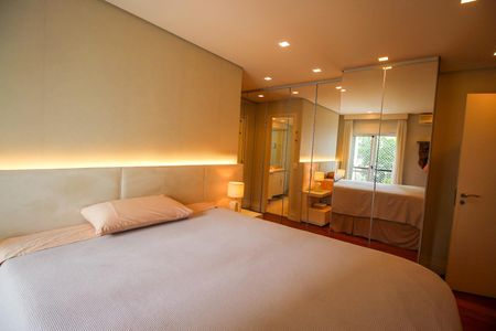 Apartamento à venda com 129m², 3 quartos e 3 vagasSuíte 2