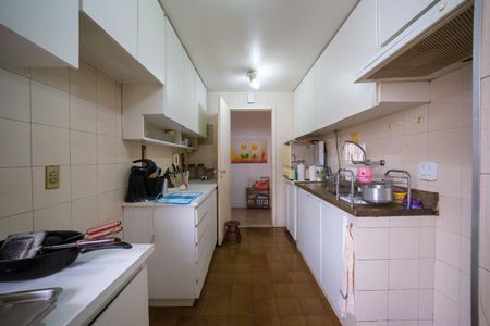 Apartamento à venda com 129m², 3 quartos e 2 vagas Apartamento à venda com 129m², 3 quartos e 2 vagasCozinha