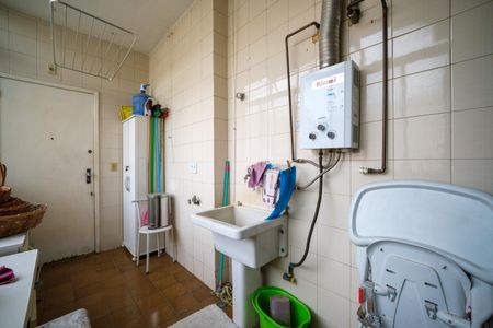 Apartamento à venda com 129m², 3 quartos e 2 vagas Apartamento à venda com 129m², 3 quartos e 2 vagasÁrea de Serviço