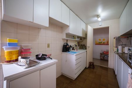 Apartamento à venda com 129m², 3 quartos e 2 vagas Apartamento à venda com 129m², 3 quartos e 2 vagasCozinha