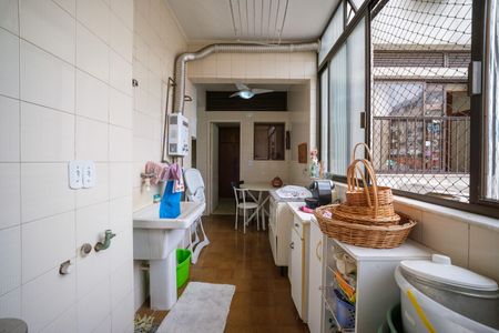 Apartamento à venda com 129m², 3 quartos e 2 vagas Apartamento à venda com 129m², 3 quartos e 2 vagasÁrea de Serviço