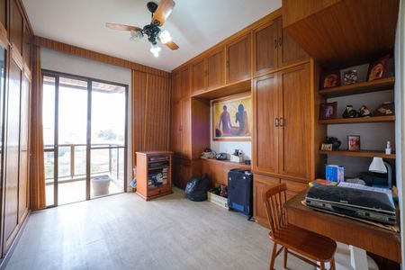 Apartamento à venda com 129m², 3 quartos e 2 vagas Apartamento à venda com 129m², 3 quartos e 2 vagasQuarto Suite