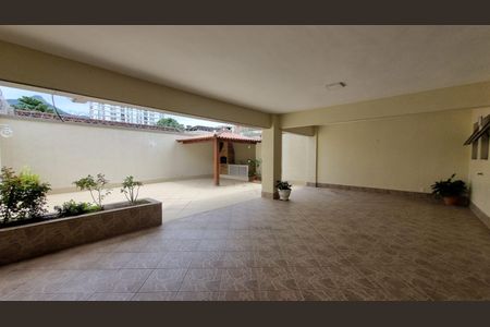 Apartamento à venda com 129m², 3 quartos e 2 vagas Apartamento à venda com 129m², 3 quartos e 2 vagasÁrea Comum