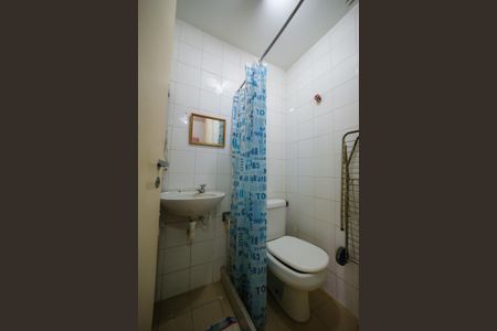 Apartamento à venda com 129m², 3 quartos e 2 vagas Apartamento à venda com 129m², 3 quartos e 2 vagasBanheiro de Serviço