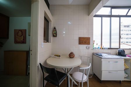 Apartamento à venda com 129m², 3 quartos e 2 vagas Apartamento à venda com 129m², 3 quartos e 2 vagasCozinha