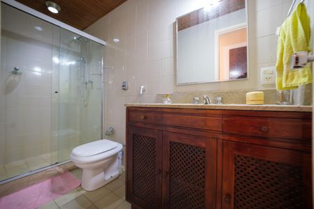 Apartamento à venda com 129m², 3 quartos e 2 vagas Apartamento à venda com 129m², 3 quartos e 2 vagasBanheiro Social