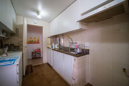 Apartamento à venda com 129m², 3 quartos e 2 vagas Apartamento à venda com 129m², 3 quartos e 2 vagasCozinha