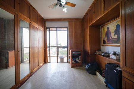 Apartamento à venda com 129m², 3 quartos e 2 vagas Apartamento à venda com 129m², 3 quartos e 2 vagasQuarto Suite