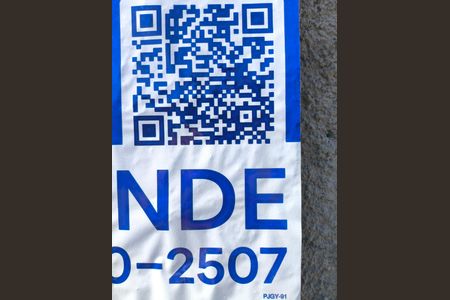 Casa à venda com 100m², 3 quartos e 4 vagas Casa à venda com 100m², 3 quartos e 4 vagasPlaquinha