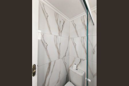 Casa à venda com 100m², 3 quartos e 4 vagas Casa à venda com 100m², 3 quartos e 4 vagasBanheiro 2