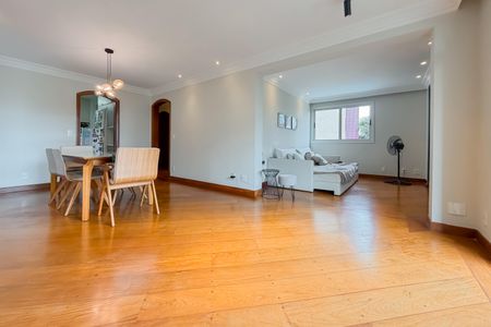 Apartamento para alugar com 103m², 2 quartos e 2 vagas Apartamento para alugar com 103m², 2 quartos e 2 vagasSala