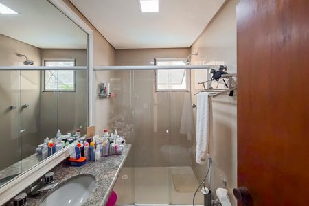 Apartamento para alugar com 103m², 2 quartos e 2 vagas Apartamento para alugar com 103m², 2 quartos e 2 vagasBanheiro da Suíte