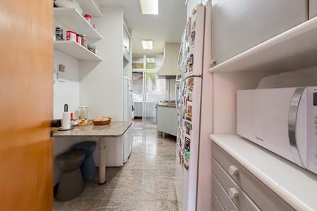 Apartamento para alugar com 103m², 2 quartos e 2 vagas Apartamento para alugar com 103m², 2 quartos e 2 vagasCozinha