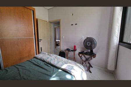 Casa de condomínio à venda com 230m², 4 quartos e 2 vagasQuarto 4