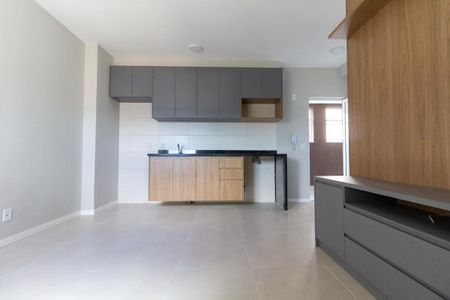 Sala e Cozinha de apartamento para alugar com 1 quarto, 30m² em Vila Carrão, São Paulo