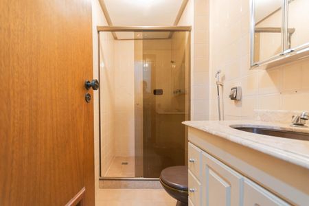 Apartamento à venda com 212m², 4 quartos e 2 vagasBanheiro 1