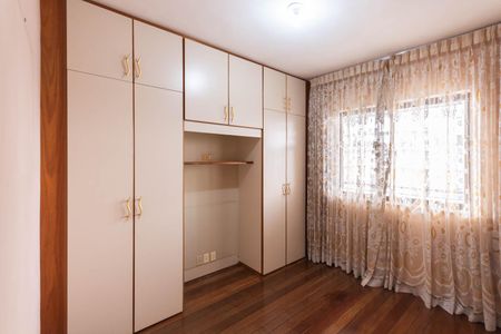 Apartamento à venda com 212m², 4 quartos e 2 vagasQuarto 1