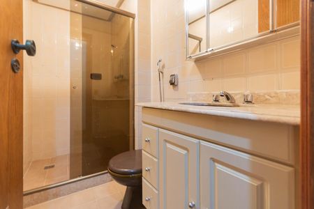 Apartamento à venda com 212m², 4 quartos e 2 vagasBanheiro 1