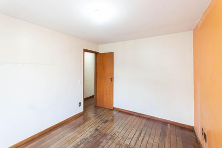 Apartamento à venda com 212m², 4 quartos e 2 vagasQuarto 2