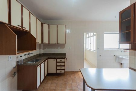 Apartamento à venda com 212m², 4 quartos e 2 vagasCozinha