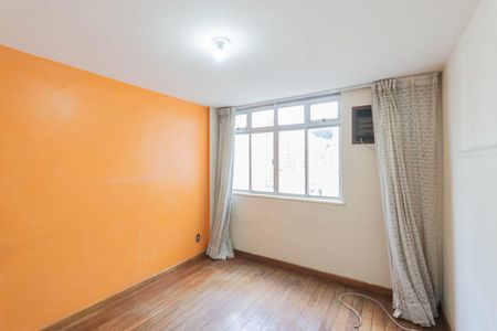 Apartamento à venda com 212m², 4 quartos e 2 vagasQuarto 2