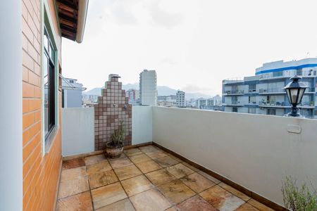 Apartamento à venda com 212m², 4 quartos e 2 vagasCobertura
