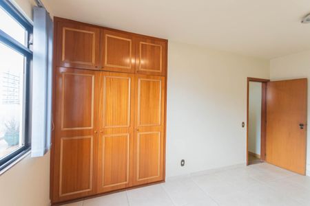 Apartamento à venda com 212m², 4 quartos e 2 vagasQuarto 3 Cobertura