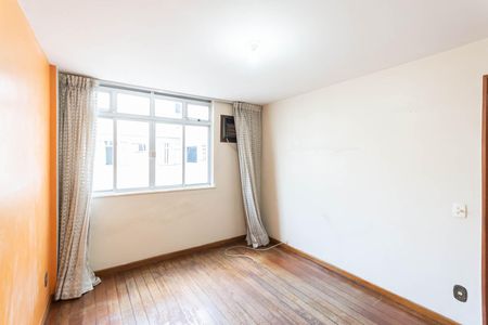 Apartamento à venda com 212m², 4 quartos e 2 vagasQuarto 2
