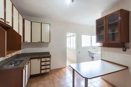 Apartamento à venda com 212m², 4 quartos e 2 vagasCozinha