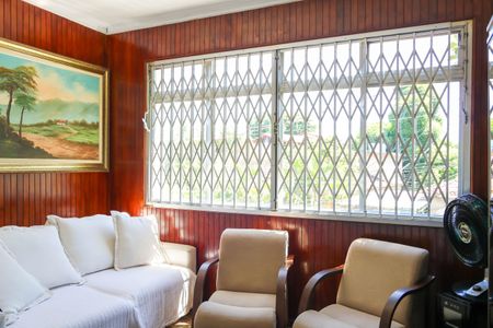 Sala de casa à venda com 4 quartos, 180m² em Cachambi, Rio de Janeiro