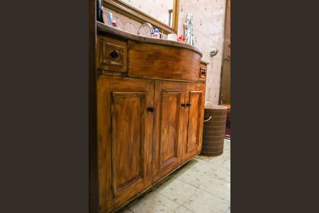 Casa à venda com 180m², 4 quartos e 2 vagas Casa à venda com 180m², 4 quartos e 2 vagasBanheiro do Quarto Suíte