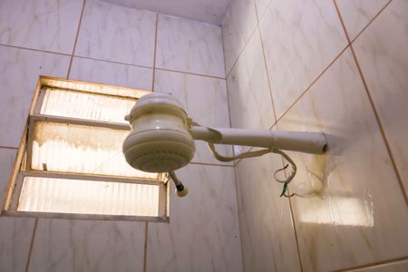 Casa à venda com 180m², 4 quartos e 2 vagas Casa à venda com 180m², 4 quartos e 2 vagasBanheiro de Serviço