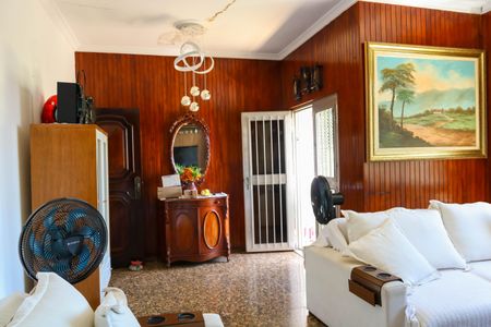 Sala de casa à venda com 4 quartos, 180m² em Cachambi, Rio de Janeiro