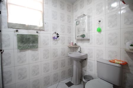 Casa à venda com 156m², 5 quartos e 4 vagasBanheiro