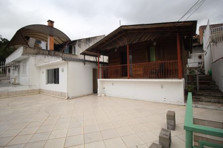 Casa à venda com 156m², 5 quartos e 4 vagasQuintal