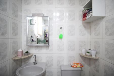 Casa à venda com 156m², 5 quartos e 4 vagasBanheiro