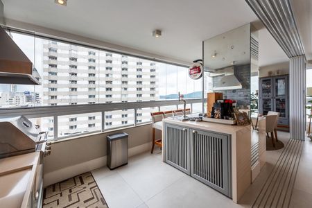 Apartamento para alugar com 3 quartos, 302m² em Gonzaga, Santos