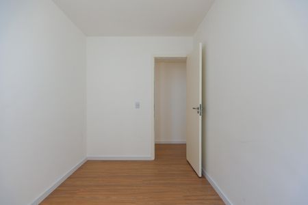 Apartamento para alugar com 2 quartos, 43m² em Jardim Tres Irmaos, Taboão da Serra