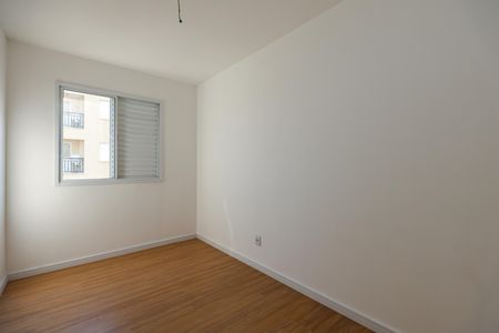 Apartamento para alugar com 2 quartos, 43m² em Jardim Tres Irmaos, Taboão da Serra